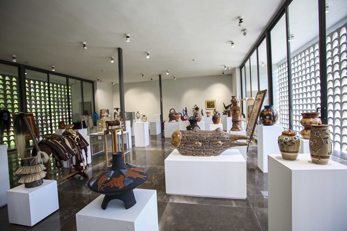 PabloLemusN's tweet image. Jalisco es tierra de grandes artesanas y artesanos que ponen su corazón y todo el talento en cada pieza.
Con el objetivo de preservar el legado artesanal tradicional y estimular su creatividad para el desarrollo de nuevas propuestas y diseños innovadores, el Gobierno del…
