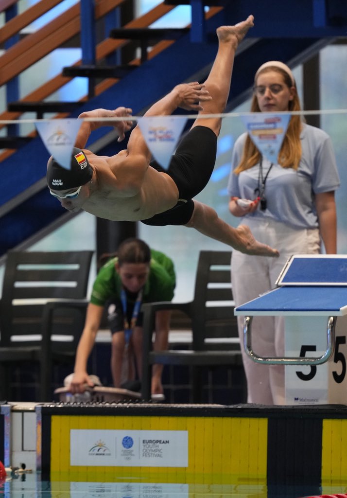 COE_es's tweet image. 🥈🥈 ¡NO PARAMOS!
Dos platas más en la piscina de @skopje2025. Alberto Madrid y María Santana se suben al segundo escalón del podio en las pruebas de 100 m mariposa y 200 m estilos, respectivamente.
¡Enhorabuena, @rfen_oficial!
#EYOFSkopje2025 #ReadyToShine #ElCorazónDeEspaña