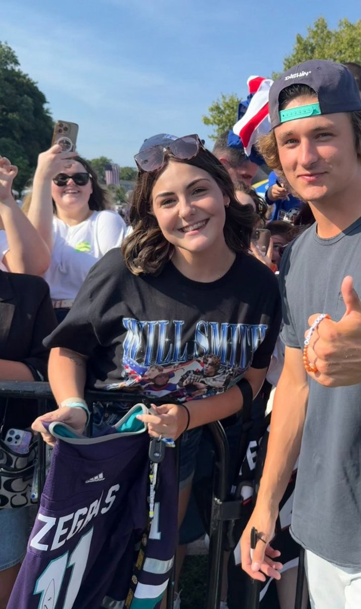ceetunee's tweet image. don’t care about will or trevor. HELLO MADISON 😍😍😍😍 you guys are cropping out the wrong people