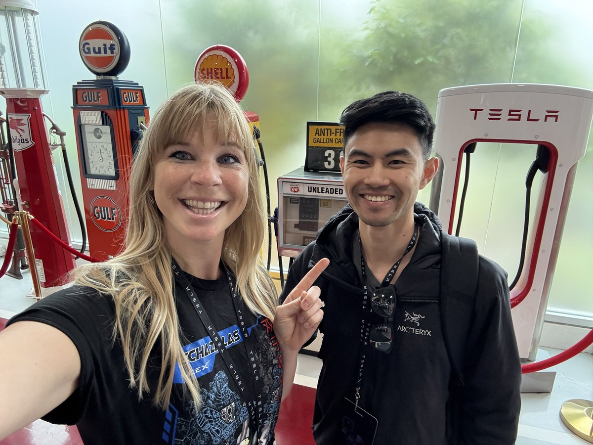 esherifftv's tweet image. Just finished up my first tour of Fremont Tesla Factory!
Very cool experience and this place is massive! ( it can fit 4 Anaheim Disney Parks or 92 football fields inside!)
I’ve seen Giga Texas a few times and it was interesting to compare the two.
Plus, my Model 3 was born…