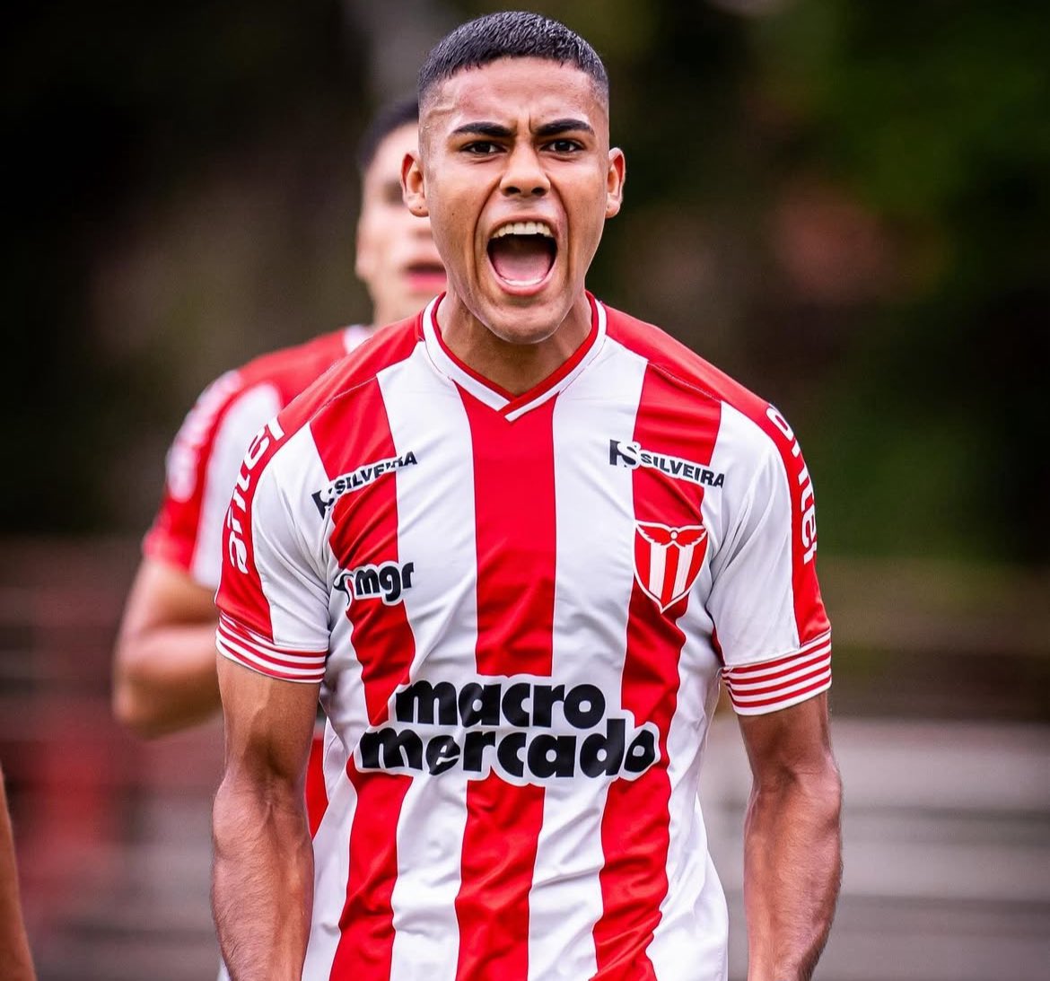 urieliugt's tweet image. 馃毃Juan Cruz De Los Santos a detalles de ser nuevo jugador de #Nacional 馃嚭馃嚲
鈫笍 Ya existe un acuerdo con #RiverUY para la compra de un % del pase.