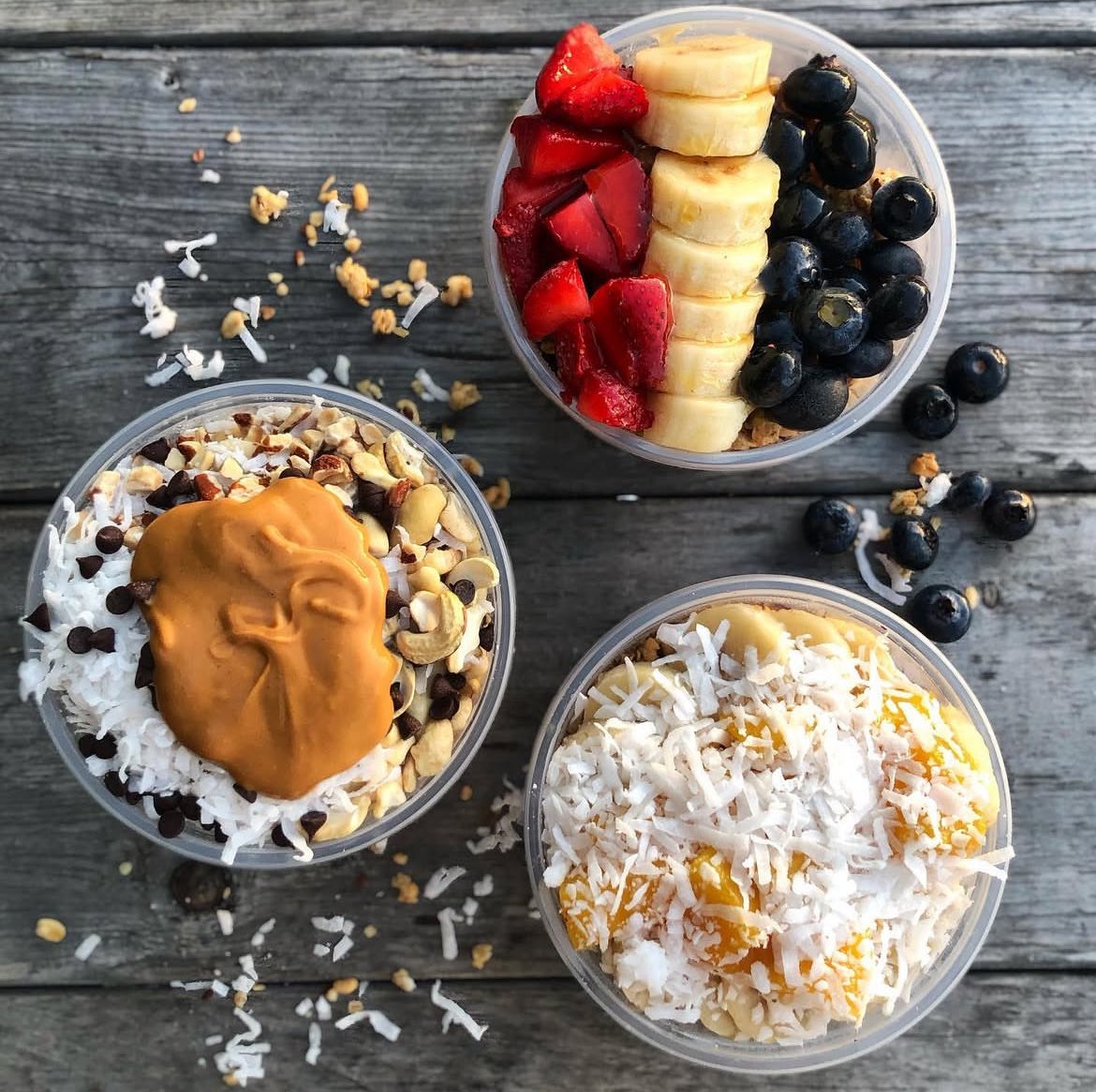 SweetThingsSD's tweet image. Looking for the perfect #SDCC Day 2 lunch? Our Acai bowls are here for you! 🍓🍌🫐🥭🥥
Join us for our extended hours and place your order online and ahead using this link: order.toasttab.com/online/sweetth…
@SD_Comic_Con @ParksAndCons