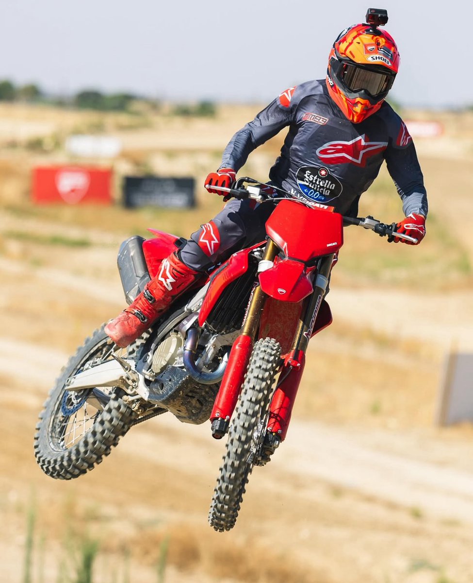 everythingmrace's tweet image. Marc Marquez training on the Ducati Desmo450 MX 🔥
📸 Ducati
#MotoGP