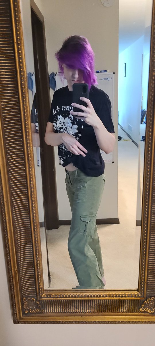 Neighbor gave me some neat pants that fit! Yippee ^^