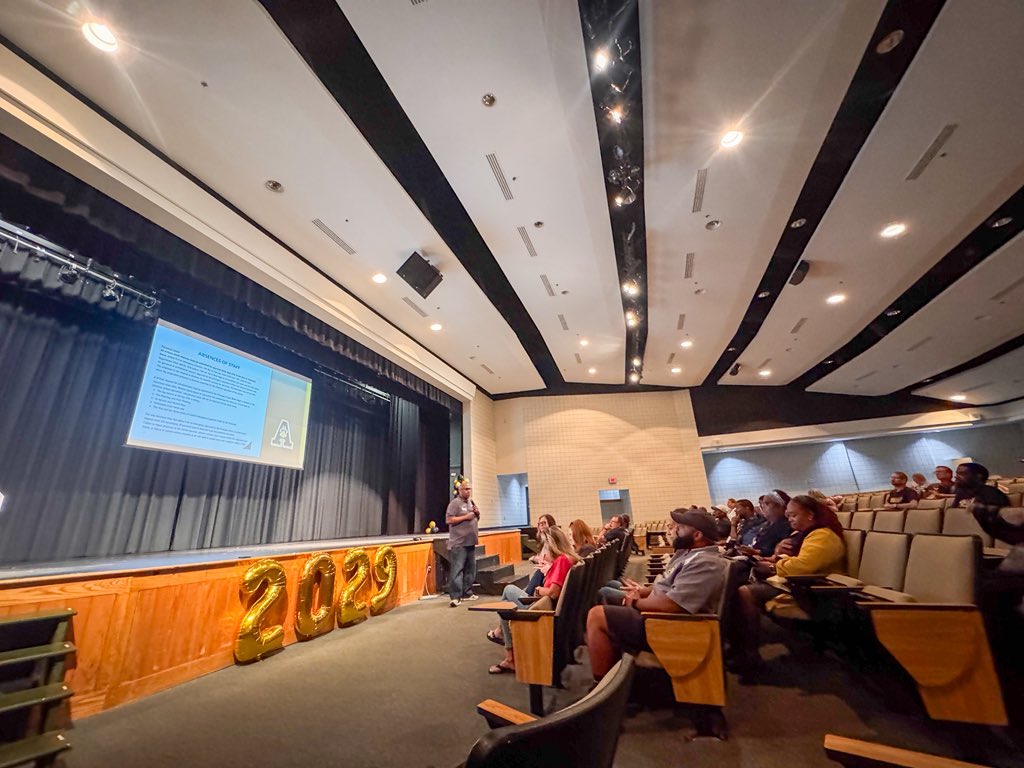 shannonjbuff's tweet image. Principal Chapple set the tone for a fantastic year today!
This afternoon, @AlcovyHS teachers joined AHS administrators for an engaging session on expectations for the new school year. Welcome back, Tigers! 🐾 #SpiritPrideExcellence