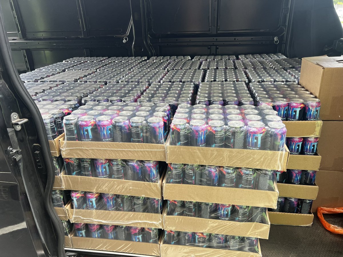 NFTENERGYDRINKS's tweet image. They’re starting to catch the wave 🌊⚡️
Cases landing in new cities yours might be next.
DM us to bring the energy your way.
