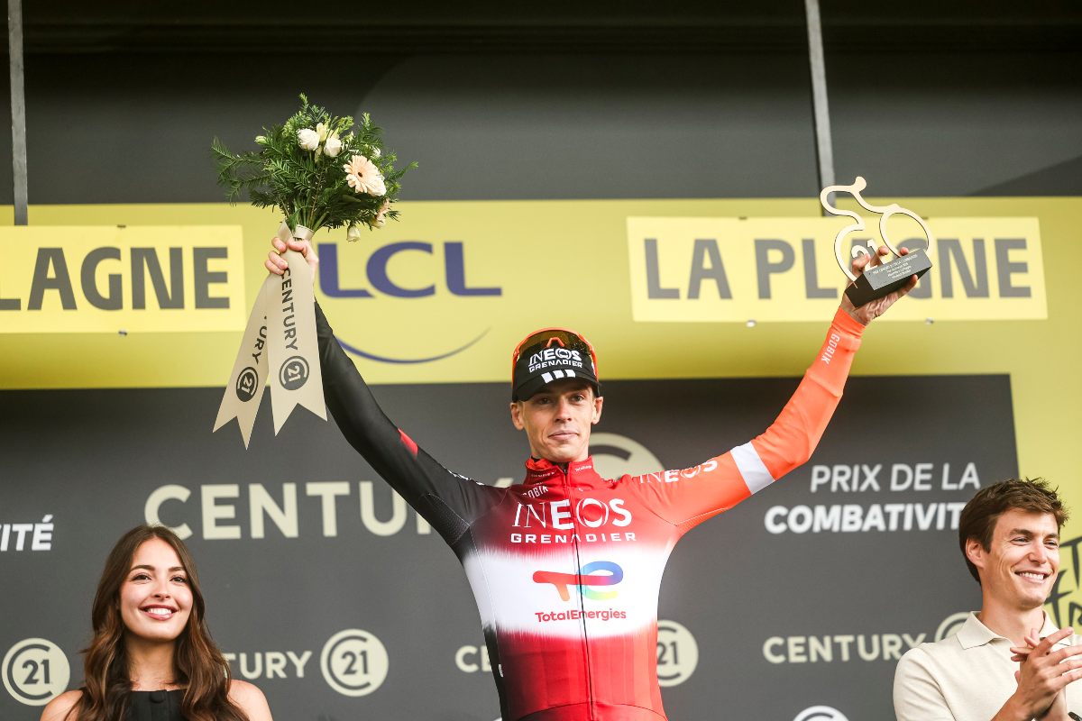 mundociclistico's tweet image. #TDF2025 | HOY 🇫🇷 🚵♂️🏆🥇🇳🇱Thymen Arensman, ganador de la etapa 19 del Tour de Francia 2025 con 🇨🇴Harold Tejada en el top 20 🇫🇷 🚵♂️🏆💪🇳🇱👏
#ElPortalDelCiclismo #TourdeFrancia #TourdeFrance #Tour2025 @ThymenArensman @INEOSGrenadiers
revistamundociclistico.com/2025/thymen-ar…