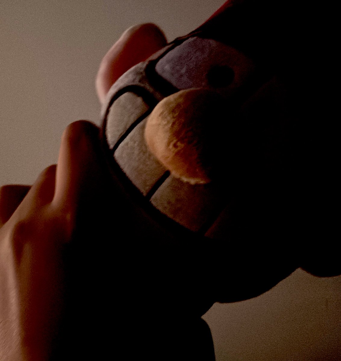 8BallAlcatraz's tweet image. why is his head made of bricks hes so uncomfortable