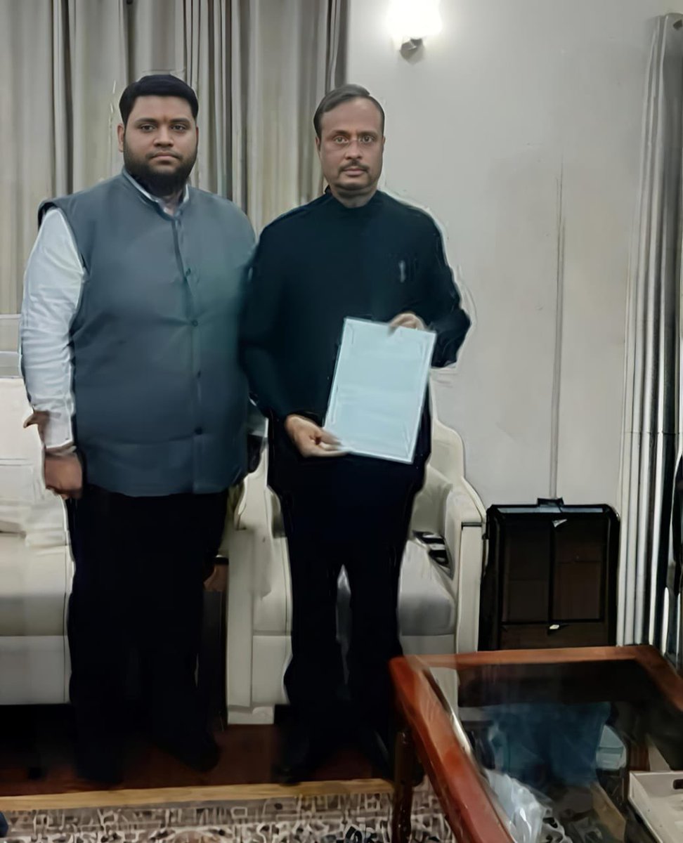 san_x_m's tweet image. Atul Subash is gone. But his younger brother Bikas refuses to stay silent.
He is fighting for justice. For truth. And for the little boy Atul left behind.
From filing complaints to battling in courtrooms, from facing threats to meeting lawmakers, Bikas is doing what every…