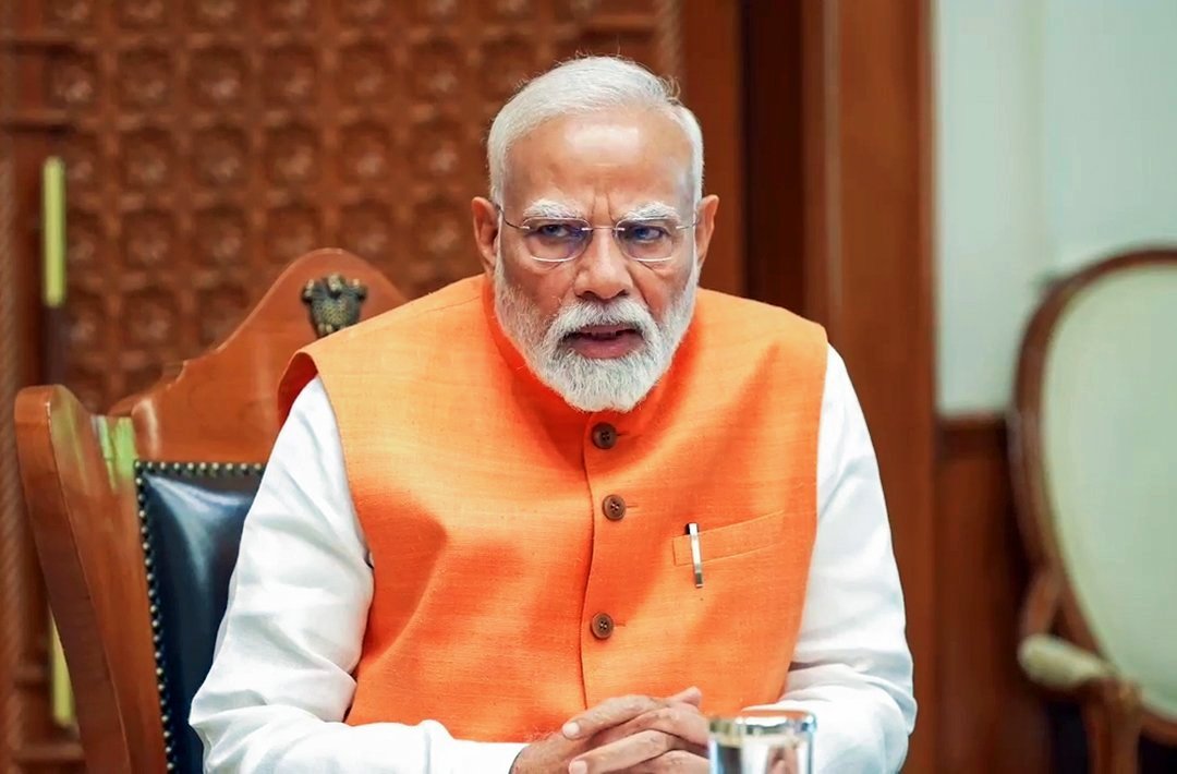 Rinkiyadav04's tweet image. मोदी जी भले ही 4,078 दिन का कार्यकाल पूरा कर इंदिरा गांधी जी का रिकॉर्ड पीछे छोड़ चुके हों,
लेकिन क्या देश को वो दे पाए हैं जो इंदिरा गांधी जी ने दी है..?