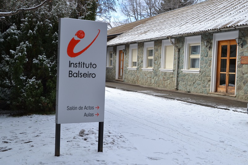 #Noticias El Instituto Balseiro celebra 70 años de clases con una jornada especial / Link a la noticia: bit.ly/noticiabalseir…

🔗 La noticia completa en: ib.edu.ar

<a href="/CNEA_Arg/">Comisión Nacional de Energía Atómica</a>  <a href="/UNCUYO/">UNCUYO</a>