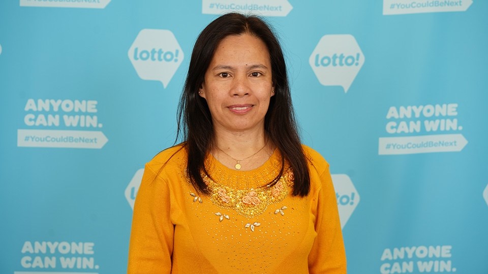 VIAwesome's tweet image. &apos;Jumping and crying&apos;: Vancouver woman wins $500,000 on Lotto Max Draw dlvr.it/TM6gbG
