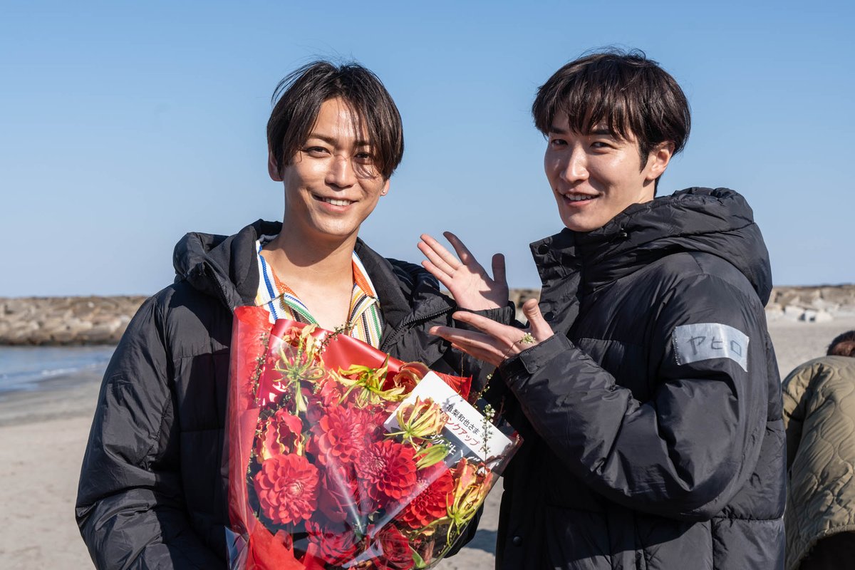cinemalife_web's tweet image. 『事故物件ゾク 恐い間取り』前作の主演・亀梨和也が本人役で出演
✨渡辺翔太とハグを交わすメイキング写真も公開
📝ほか写真あり
▶ cinema-life.net/p250726_jbpr/
#事故物件ゾク
#渡辺翔太 #亀梨和也
@jikobukken2025
