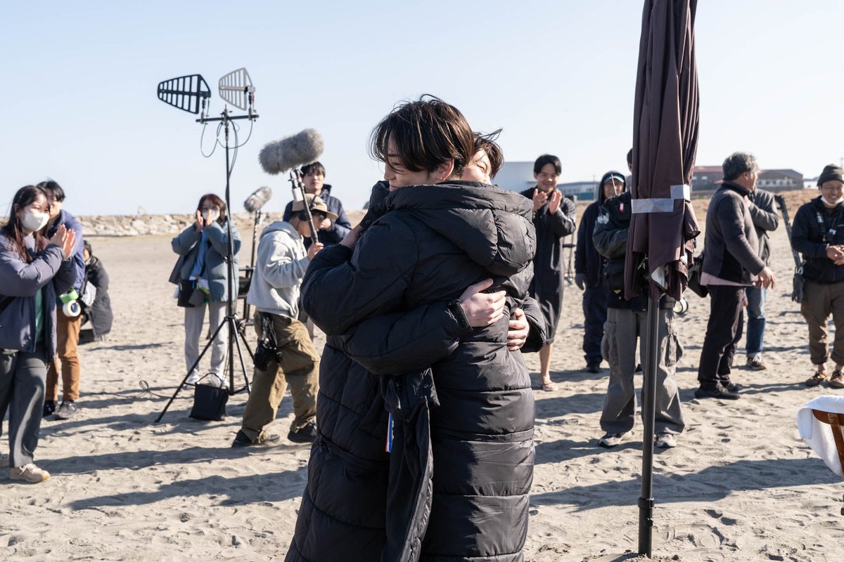 cinemalife_web's tweet image. 『事故物件ゾク 恐い間取り』前作の主演・亀梨和也が本人役で出演
✨渡辺翔太とハグを交わすメイキング写真も公開
📝ほか写真あり
▶ cinema-life.net/p250726_jbpr/
#事故物件ゾク
#渡辺翔太 #亀梨和也
@jikobukken2025