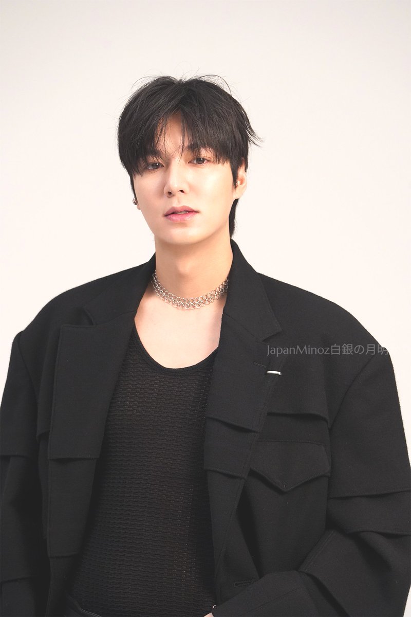 akichoiyoung's tweet image. #LeeMinho has been touted as the top candidate for virtual casting due to his extraordinary physique, looks, aura, and acting skills. It&apos;s easy to see why he has remained a Hallyu star for so long. 
➡sportsworldi.com/newsView/20250…
#OmniscientReader_TheProphet
#이민호 #李敏镐
