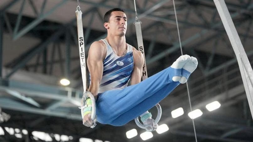 FrancoScarsell2's tweet image. Lorenzo Bonicelli. Il console italiano:”Ha riaperto gli occhi, esclusi danni neurologici”.
L’atleta italiano si è infortunato durante gli esercizi agli anelli. Il diplomatico:”La rottura della vertebra ha toccato il midollo e si è formato un edema che deve riassorbirsi.”