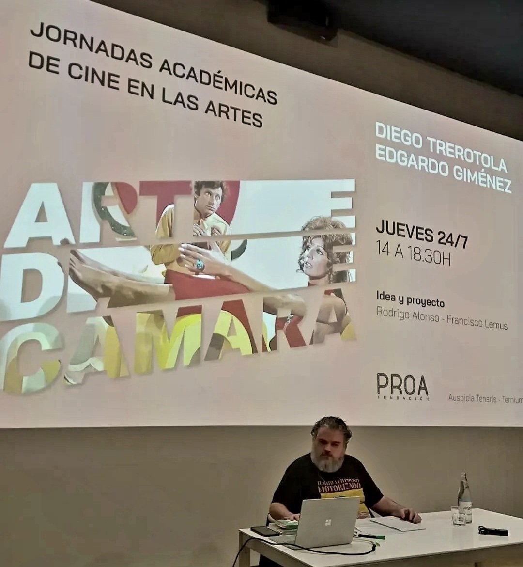 diegot_rror's tweet image. Jornada increíble con el gran Edgardo Giménez en Fundacion Proa hablando de cine, erotismo camp e incomodidad queer.