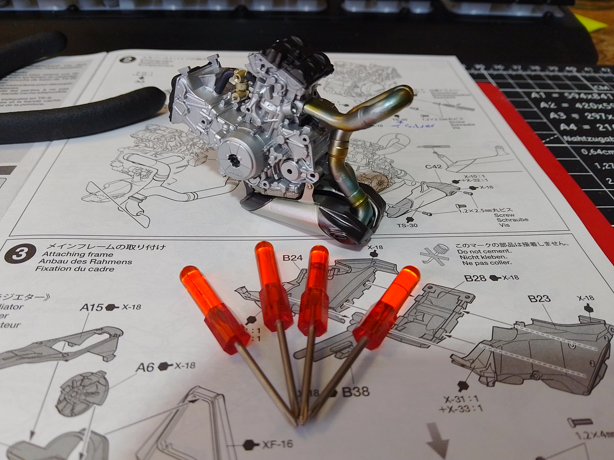Exhaust is now done and attached to the engine. Next up is the airbox/front frame and rad. I am now on my 14th Tamiya bike, as every one had a screwdriver I should have 14 of em, extensive searching has only come up with 4. Do they find their own way back to go into a new kit.😂