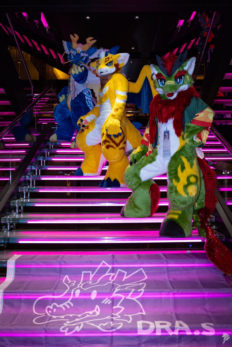 UTFG DRAs occasion group photo.

Shoot by: @奧瑪克

#DRAS #万物通行 #wwpass #fursuit