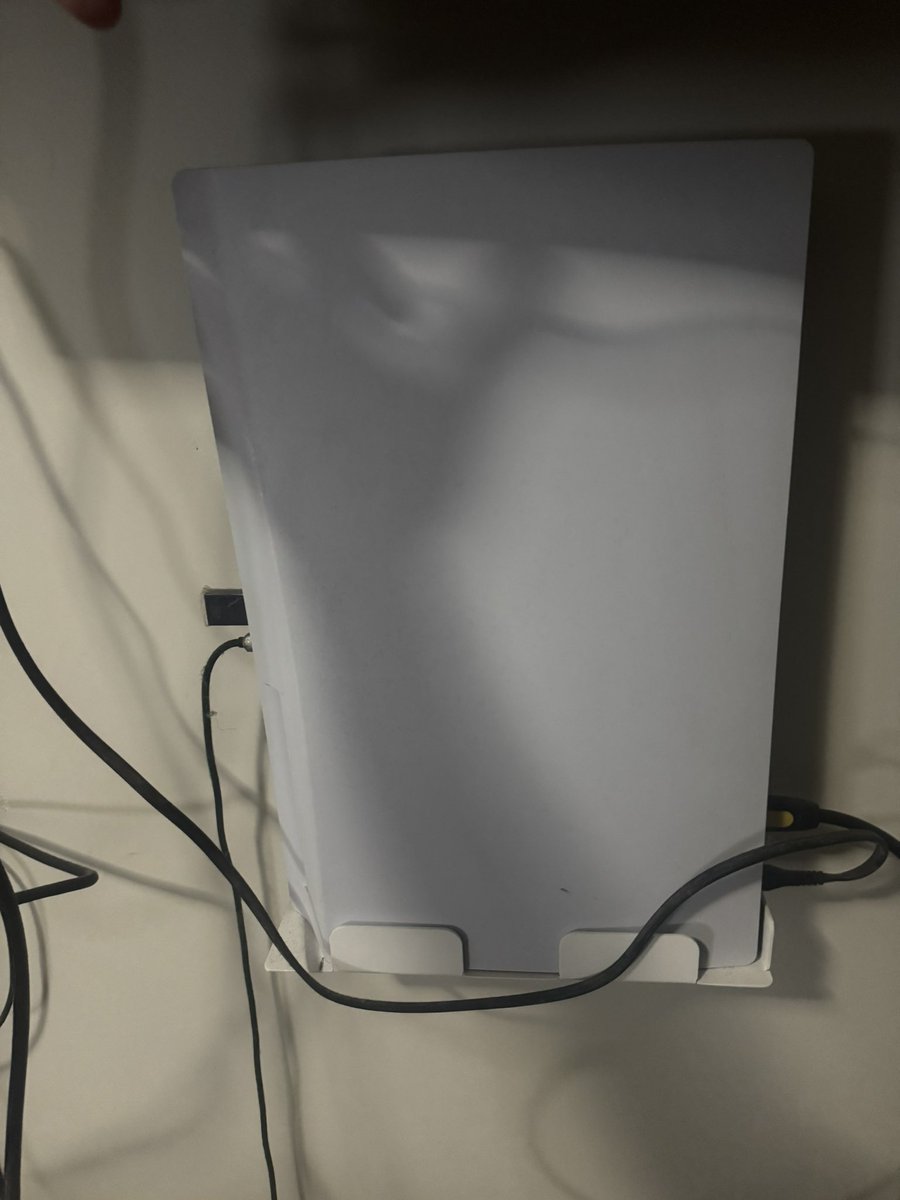 PanfGod's tweet image. Se vende. 
MacBook Pro finales 2020
iPad Pro 12.9 5ta generación 128gb
Nintendo switch
Ps5 1tb versión con disco
Pc (no se ve en las fotos)
Otros…

Info al dm

#ventas #ventasporwhatsapp #PlayStation #PlayStation5 #ps5 #apple #nintendo #ipad #MacBookPro #lima #peru