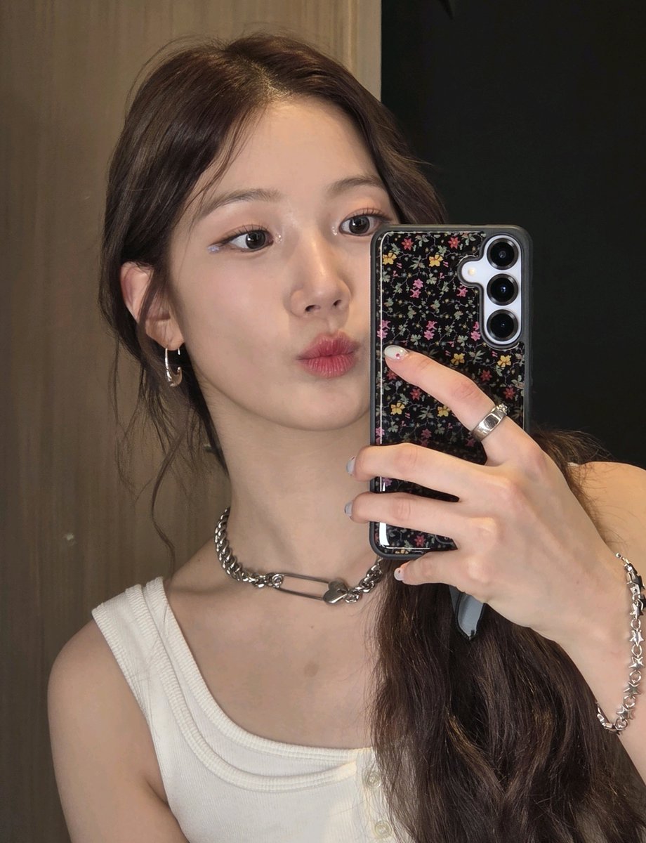 Daily_Zuha's tweet image. #KAZUHA #LE_SSERAFIM #카즈하 #르세라핌