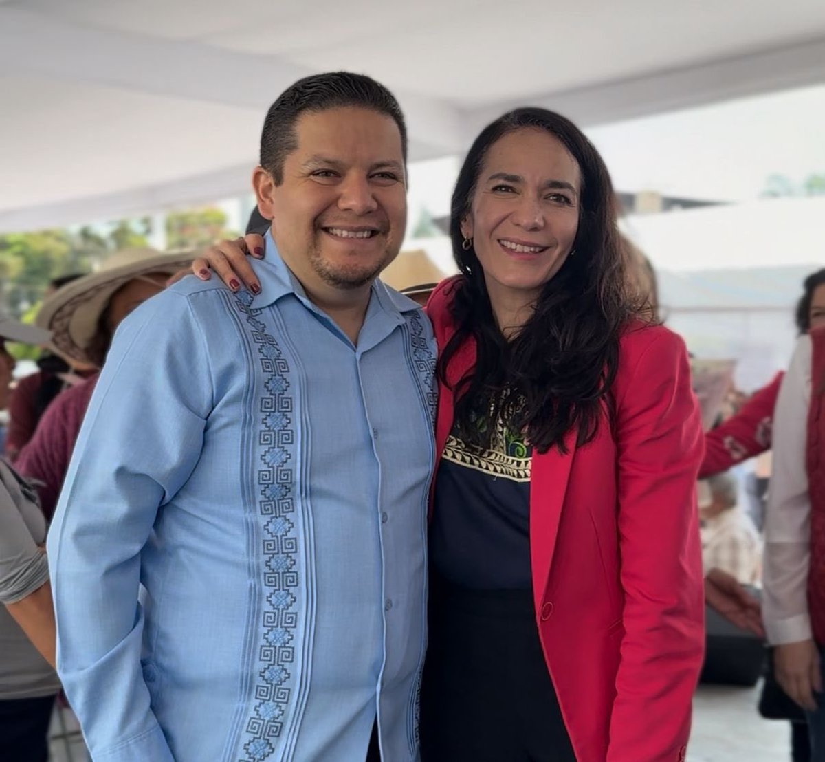 DuniaLudlow's tweet image. Hoy asistí a la Caravana para Mujeres en la Propiedad Social en @GobMilpaAlta, llevando el #SuperMóvil de @TUSUPERISSSTE 🚚🛒 para acercar productos esenciales a precios accesibles directamente a las comunidades.
Acompañamos a nuestras compañeras de @SEDATU_mx @florivonemm y…