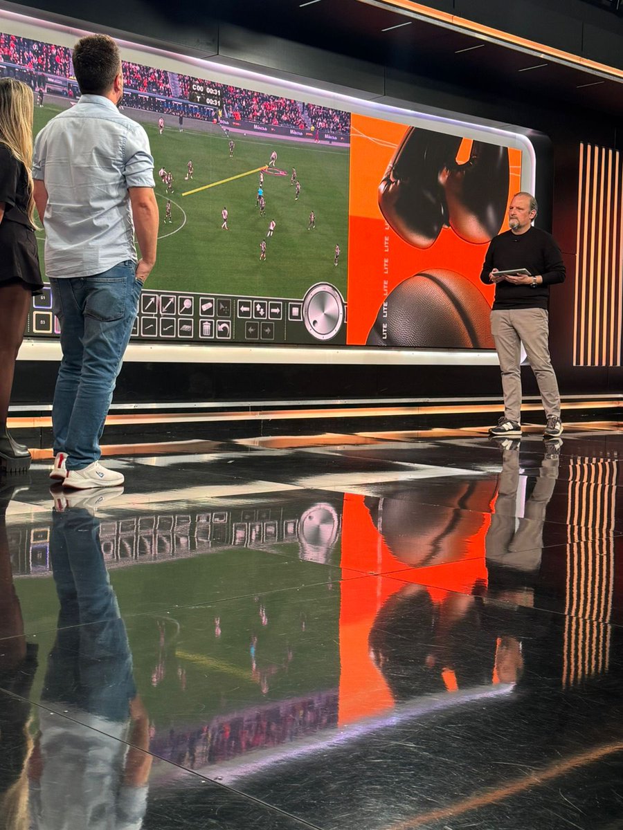 fabig08's tweet image. Espacio ganado. Siempre feliz de hablar del juego en @DSportsAR @DSports