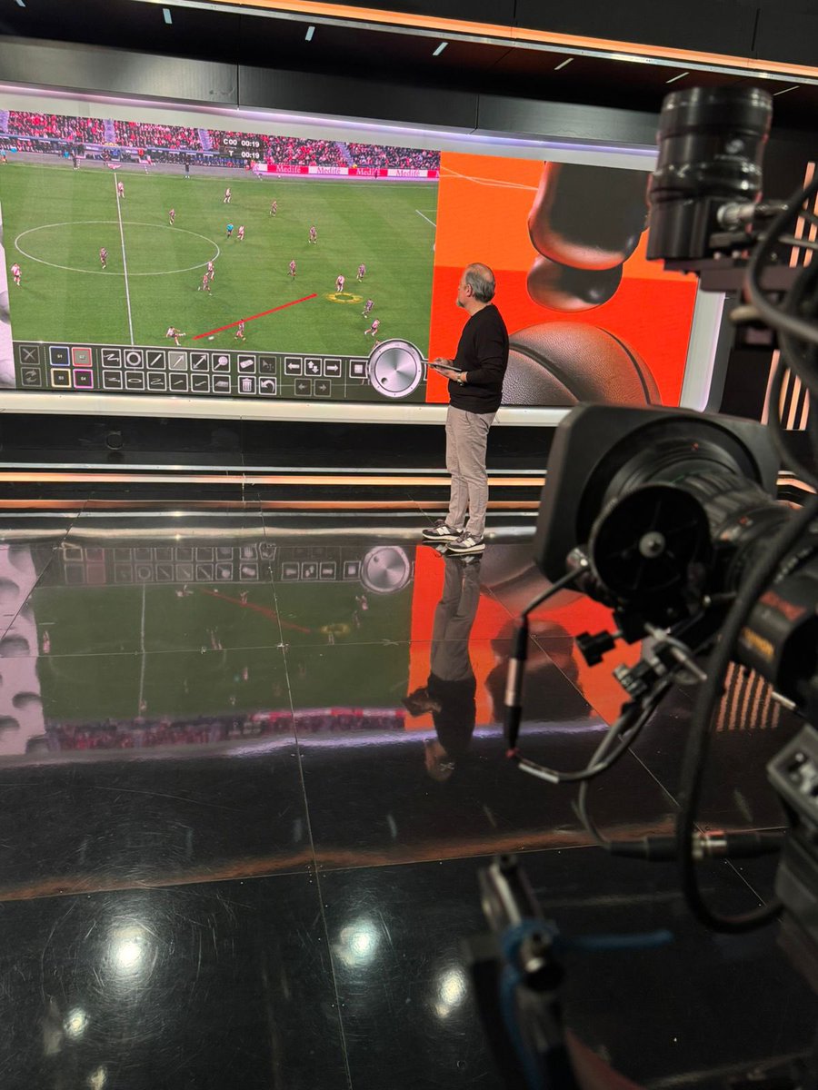 fabig08's tweet image. Espacio ganado. Siempre feliz de hablar del juego en @DSportsAR @DSports