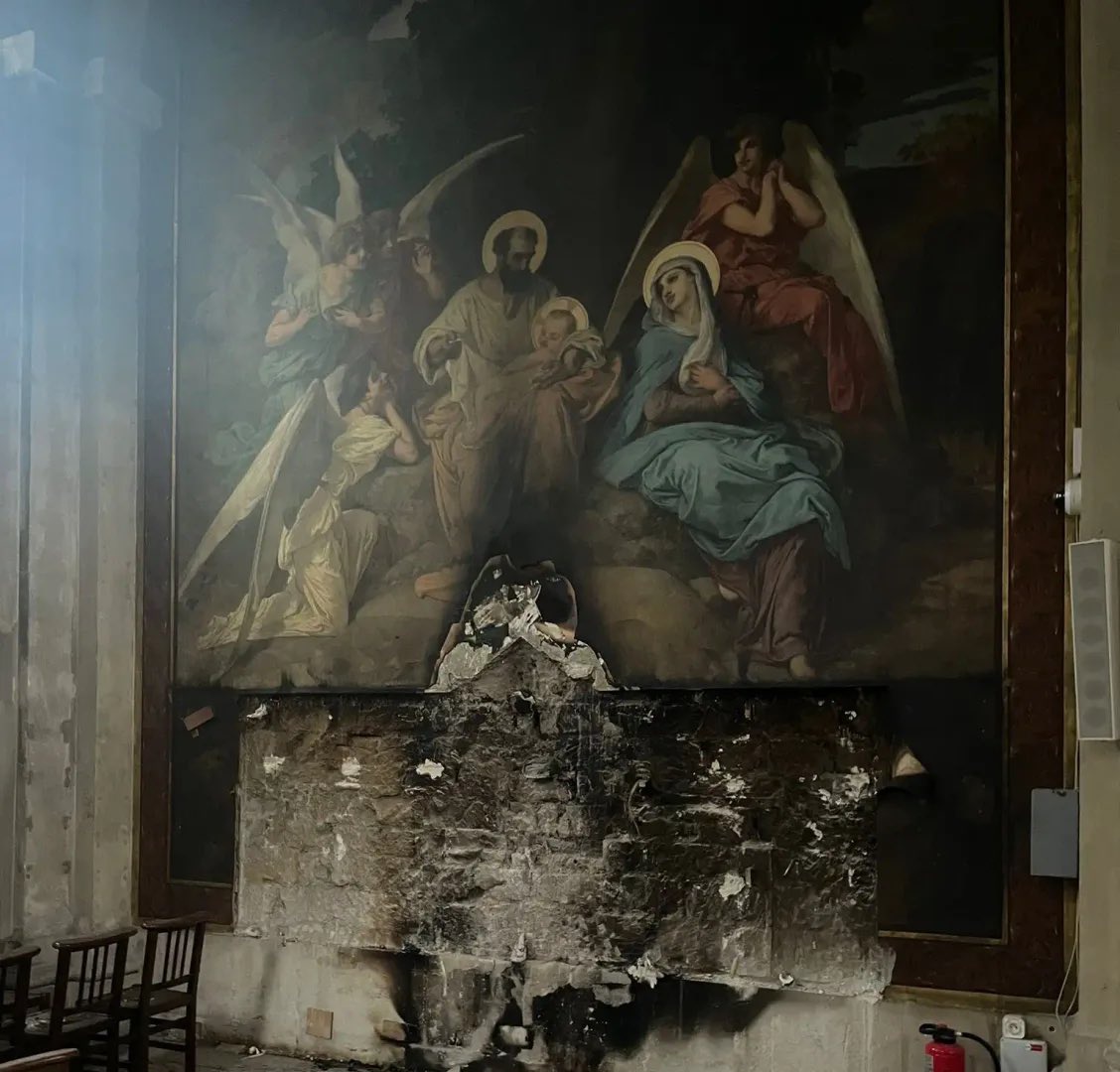 SiateSanti's tweet image. 🇨🇵 Due volte nelle ultime 48 ore, la chiesa di Notre-Dame-des-Champs a #Parigi è stata colpita da incendi dolosi. Gli attacchi deliberati ai luoghi di culto cattolici in Francia sono aumentati di anno in anno.
Preghiamo!
#Paris #France