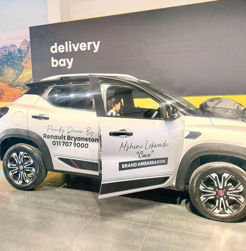 theminajwave's tweet image. Thank you @Renault_SA for Mshini 

MSHINI GETS RENAULT 
MSHINI STAYS WINNING 
#SiphesihleLekwadu 
#RenaultLuxuryMove