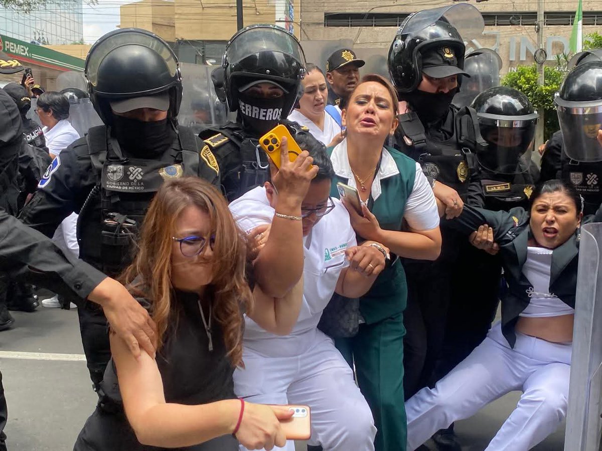 La Presidenta ya habló del Chicharito, falta que responda a esto: