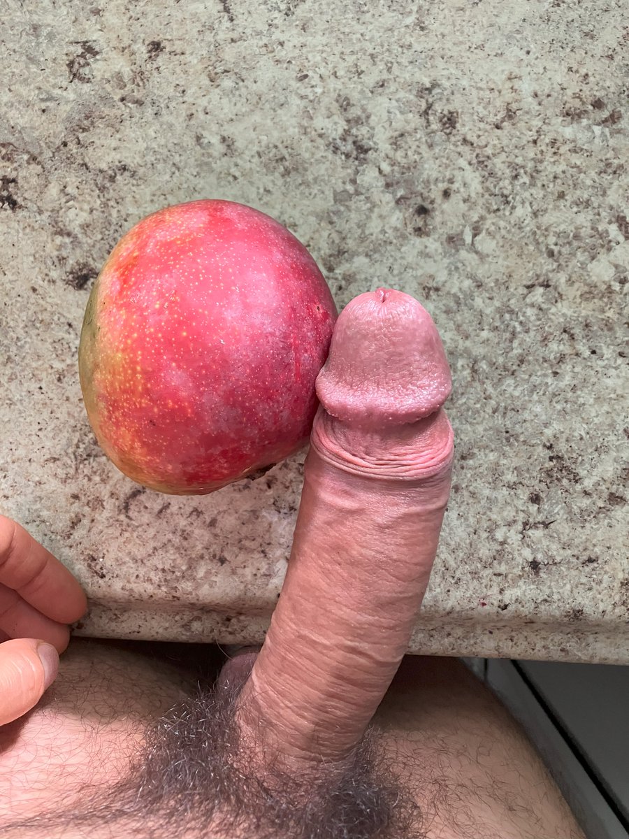 travis_zo_'s tweet photo. mangoes and cream #cumfood #cumonfood https://t.co/alv5hwFO6Y