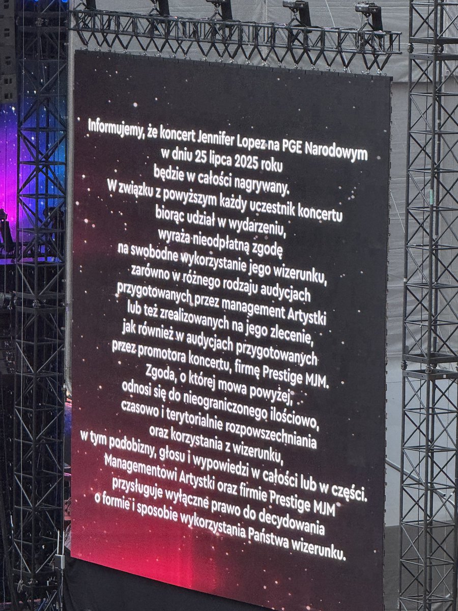arturmoleda's tweet image. Organizatorzy koncertu Jennifer Lopez ostrzegają 😅😜
