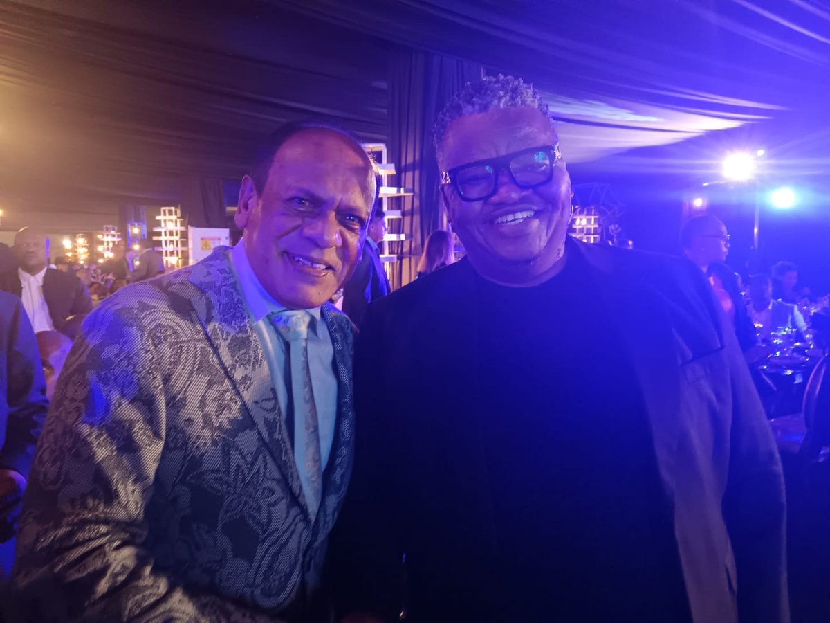 eThekwiniM's tweet image. City Manager, Musa Mbhele attended the roof wetting ceremony and launch of the Oceans Residential Apartments tonight. Developer and investor, Vivian Reddy led a spectacular launch of the North Tower amid an excited group of property owners, investors and stakeholders. Mbhele…