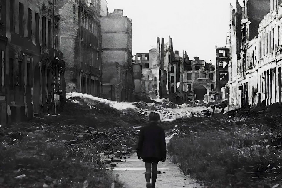 LOMBARDIBOSCAN's tweet image. «El realismo no es otra cosa que la forma artística de la verdad».
Roberto Rossellini
Venezuela año cero, por Ángel R. Lombardi Boscán talcualdigital.com/venezuela-ano-…