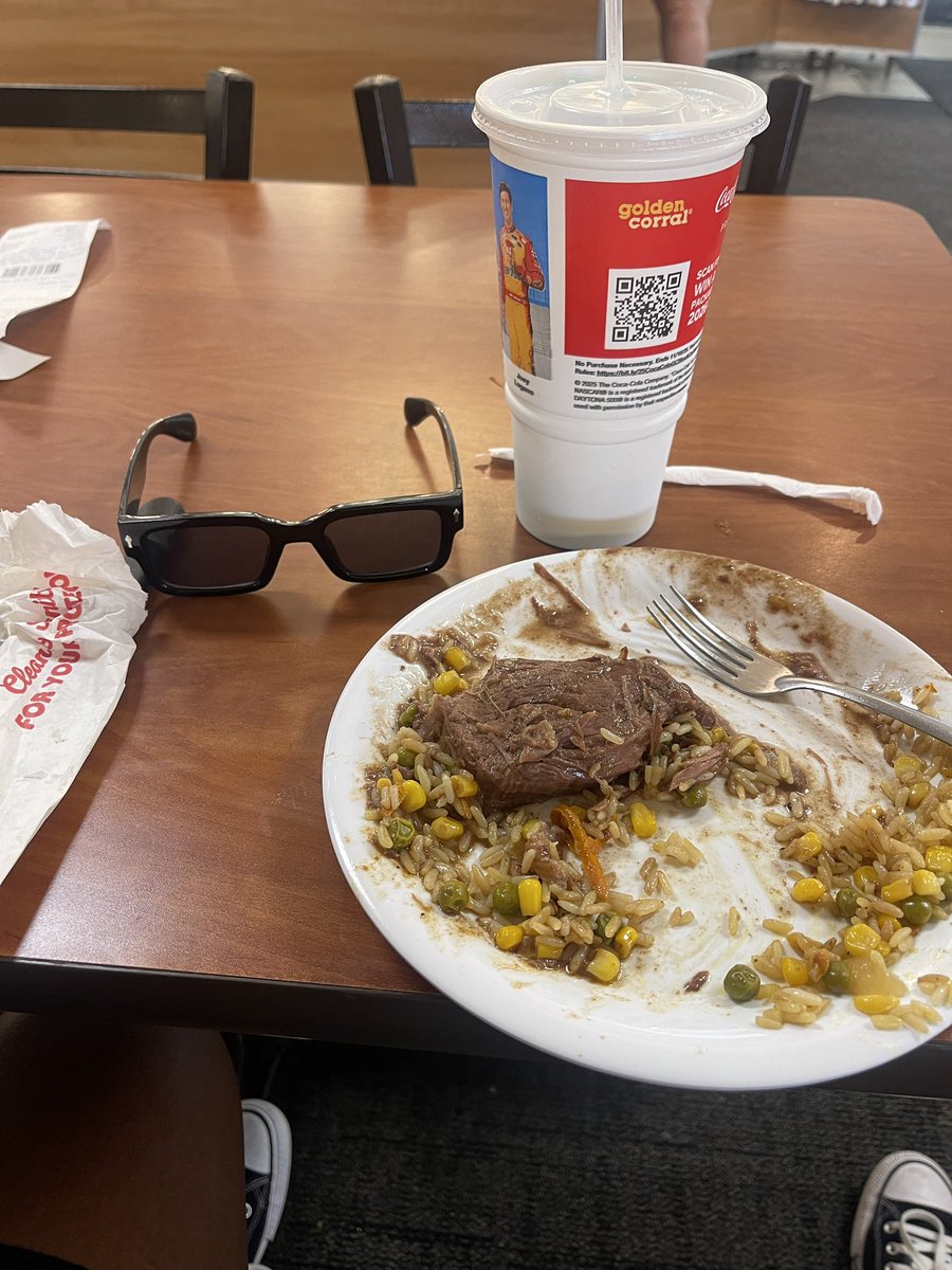 BigHomieKODAQ's tweet image. At Golden Corral in Houston listening to Olivia Rodrigo