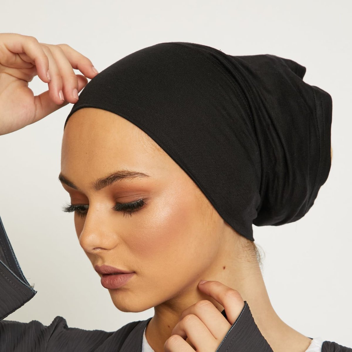 HassyCollectns's tweet image. Shop the new jersey inner caps that provide style and comfort.They come in a open tube at the back for a secure yet comfortable fit
Price:4,000 naira
Size:Free size
Material:Jersey
Location:Abuja
Available in 36 colours
Send a dm to place order