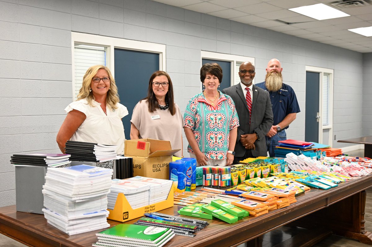 peachschools's tweet image. 🎒✏️ A huge THANK YOU to @flintenergies employees who donated school supplies for our students and schools. Your generosity is helping our students start the year with the tools they need to learn, grow, and thrive.
We’re so grateful for your support!
#PeachIsASweetPlaceToBe