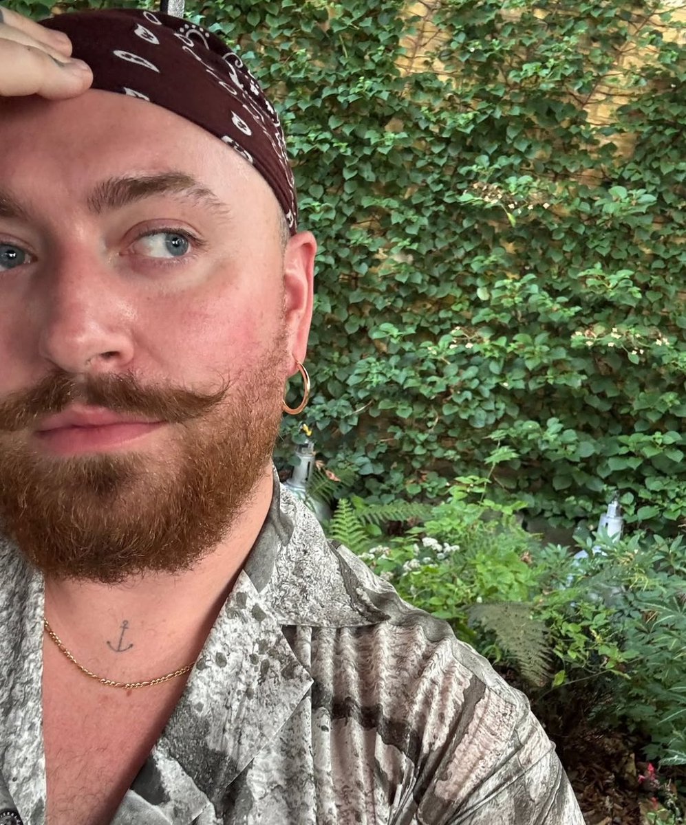 SmithCharts's tweet image. 📱: Sam Smith via Instagram
“To anyone who’s listened to my new song and is excited for my New York shows, thank you. Feels so good xx”