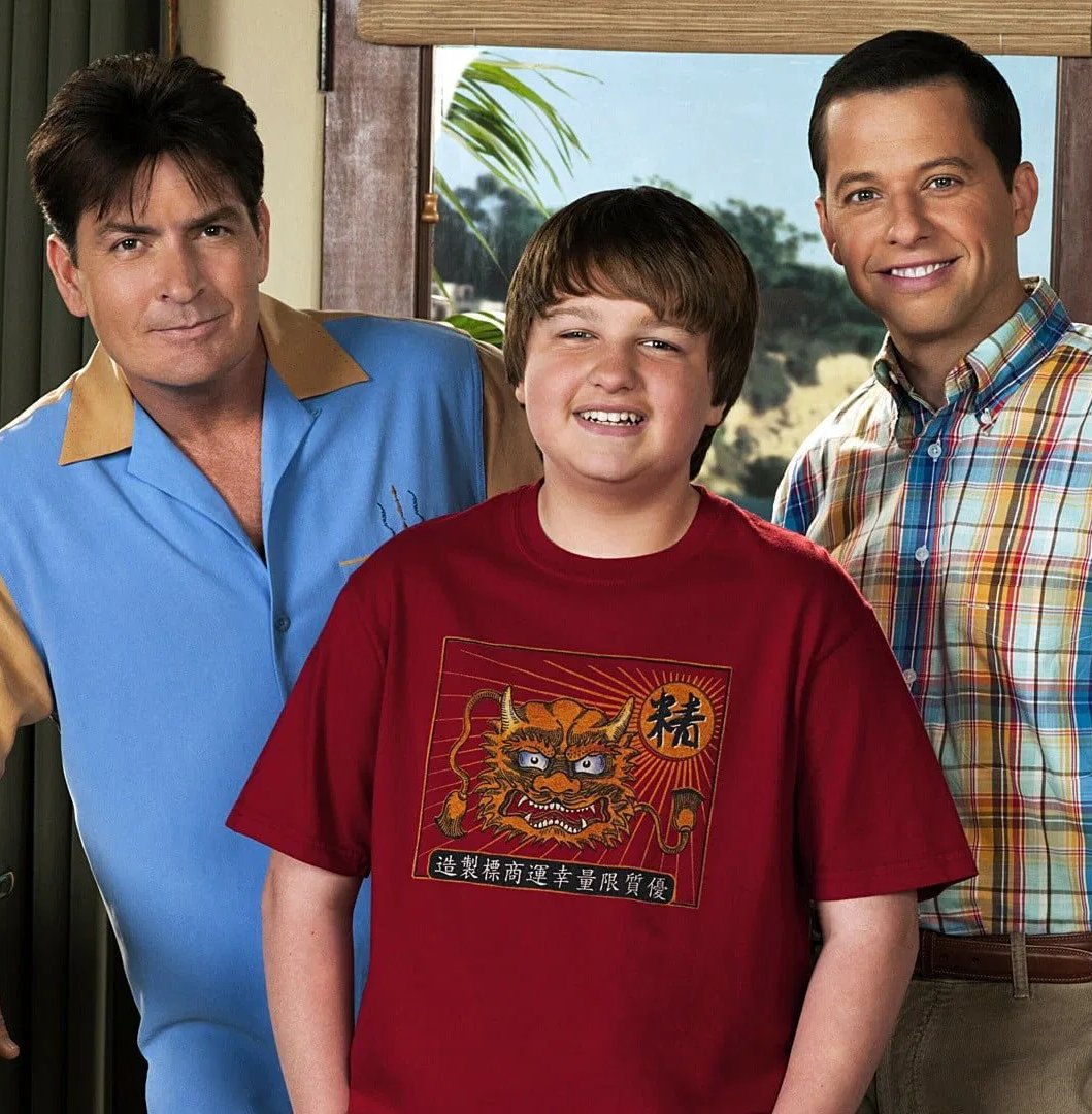PrimeVideoLat's tweet image. De ellos tres, ¿cuál es tu personaje favorito?
"Two and a half men", míralo en Prime Video.