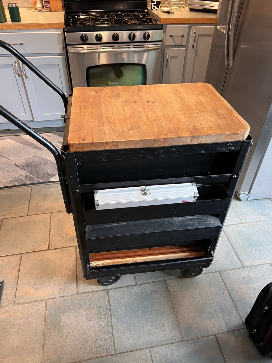 WanbergDylan's tweet image. Before and after of the butcher block top for a meal prep cart. The wood is Maple, Cherry and walnut.