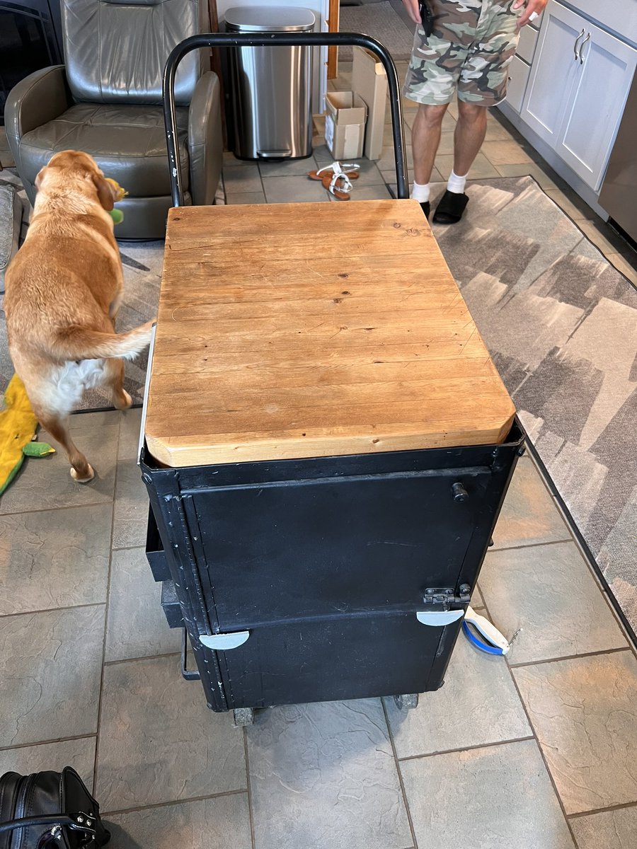 WanbergDylan's tweet image. Before and after of the butcher block top for a meal prep cart. The wood is Maple, Cherry and walnut.