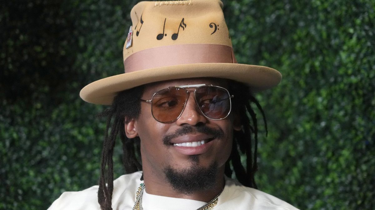 ThePanthersWire's tweet image. Panthers great Cam Newton went scorched earth on a handful of celebrity detractors amidst the growing debate surrounding Eagles QB Jalen Hurts. pantherswire.usatoday.com/story/sports/n…