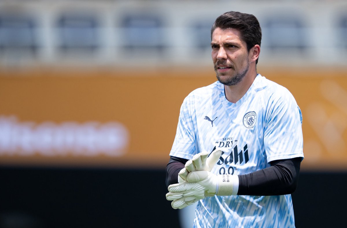 🚨🚨🚨🚨🚨🚨🚨 — فلوريان بلاتنبيرغ:

ترافورد قادم، ايدرسون مستمر، أورتيغا سيغادر ❌

اللاعب مطلوب من 3 أندية في البريمرليغ وفنربخشة