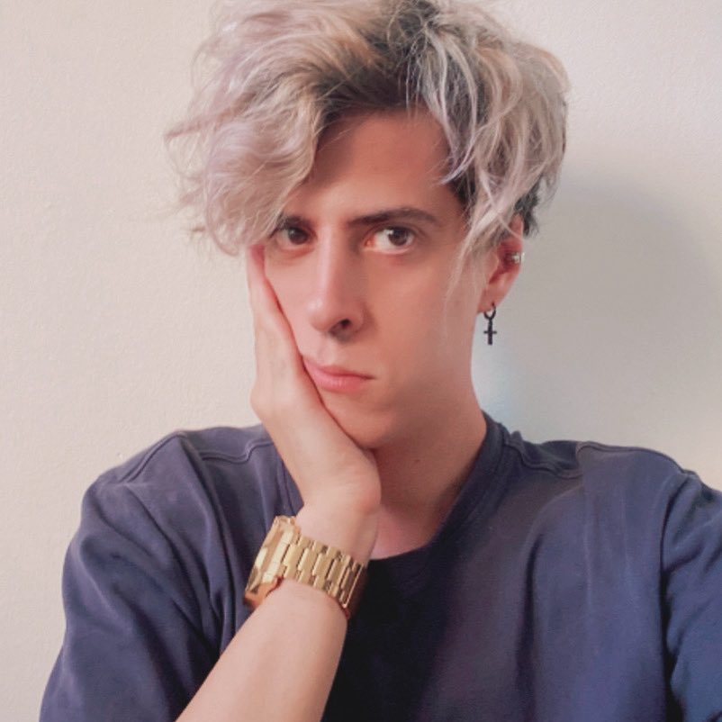 DaveDave___'s tweet image. Hoy volvía a tener el guapo subido.