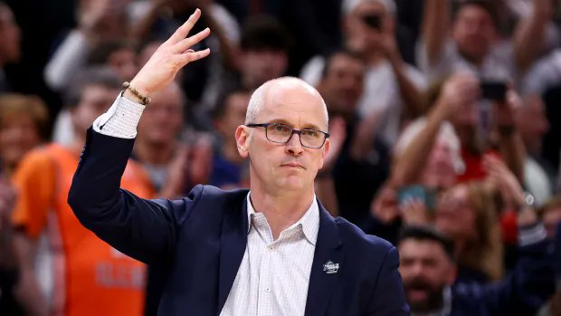 MarkZanettoCBB's tweet image. In an era where the portal rules college hoops, Marquette's loyalty-first approach stands out. But is Shaka's old-school build better than Pitino's transfer revolution at St. John's or UConn's championship blend? The Big East has become college basketball's roster-building…