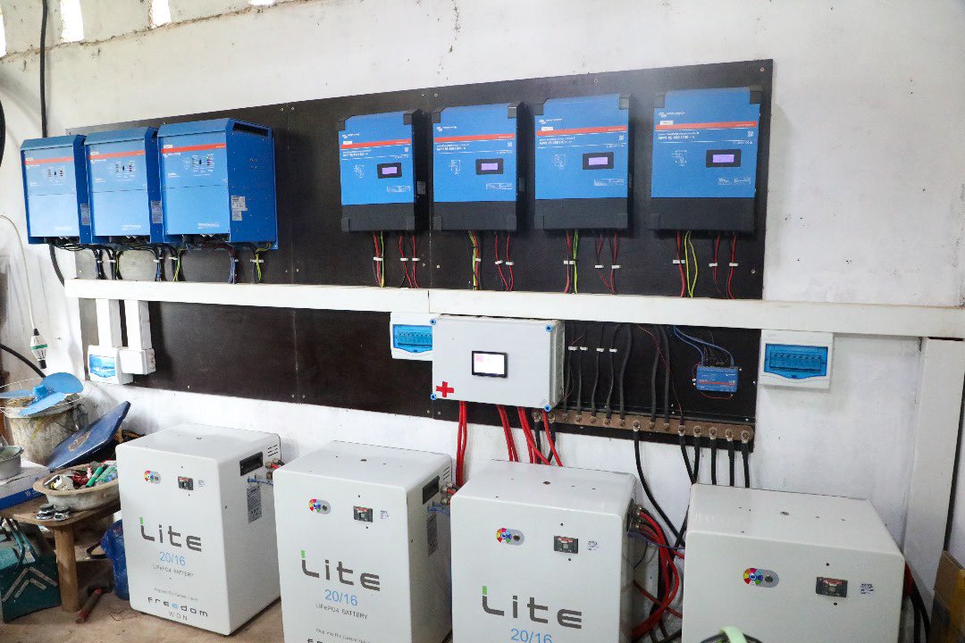 Powering better healthcare! 💡 Our solar upgrade at Masanga Hospital now delivers 54 kWp + 105 kWh battery backup, ensuring clean, life-saving power 24/7. See the impact 👉 bit.ly/4byJuij

#EasySolar #CleanEnergy #Solar4Adaptation
