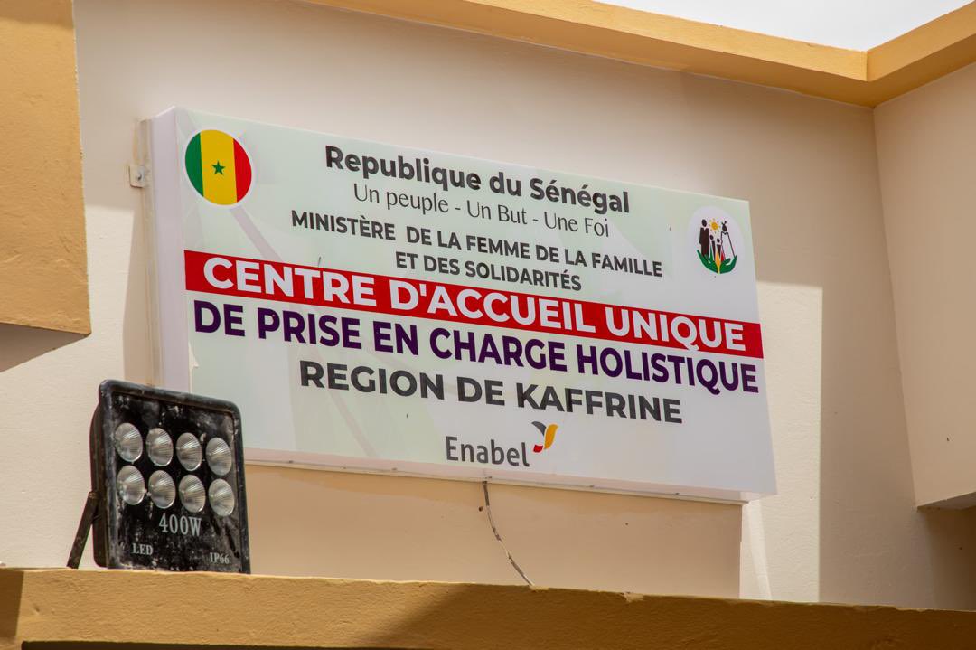 mfsgouvsn's tweet image. Le Ministre de la Famille et des Solidarités, Mme Maïmouna Dièye, a inauguré ce vendredi 25 juillet à Kaffrine, le premier Centre d’accueil unique dédié à la prise en charge des femmes victimes de violences basées sur le genre.
#familleetsolidarites #Sénégal
