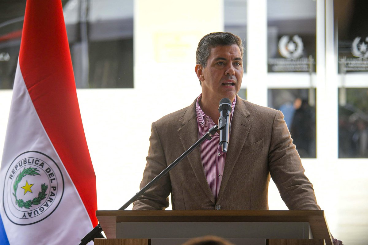 IP Paraguay (@ipparaguay) on Twitter photo El presidente <a href="/SantiPenap/">Santiago Peña</a> celebró la conectividad internacional del aeropuerto «Teniente Amín Ayub», en Encarnación, al resaltar que esto es posible gracias al paquete de medidas económicas impulsadas por el Gobierno para dinamizar el mercado aéreo.
➡️ lc.cx/onZsFa El presidente <a href="/SantiPenap/">Santiago Peña</a> celebró la conectividad internacional del aeropuerto «Teniente Amín Ayub», en Encarnación, al resaltar que esto es posible gracias al paquete de medidas económicas impulsadas por el Gobierno para dinamizar el mercado aéreo.
➡️ lc.cx/onZsFa