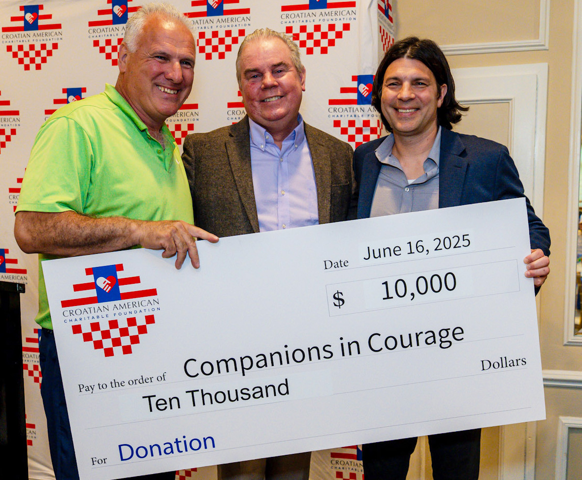 CiC16foundation's tweet image. Puno hvala to our friends @croatian_charities for their most generous donation to benefit pediatric patients at their recent charity dinner. We are blessed to call members of Croatian Nation our prijatelji! #PatLaFontaine #AndrewDrazic #DavidRosini